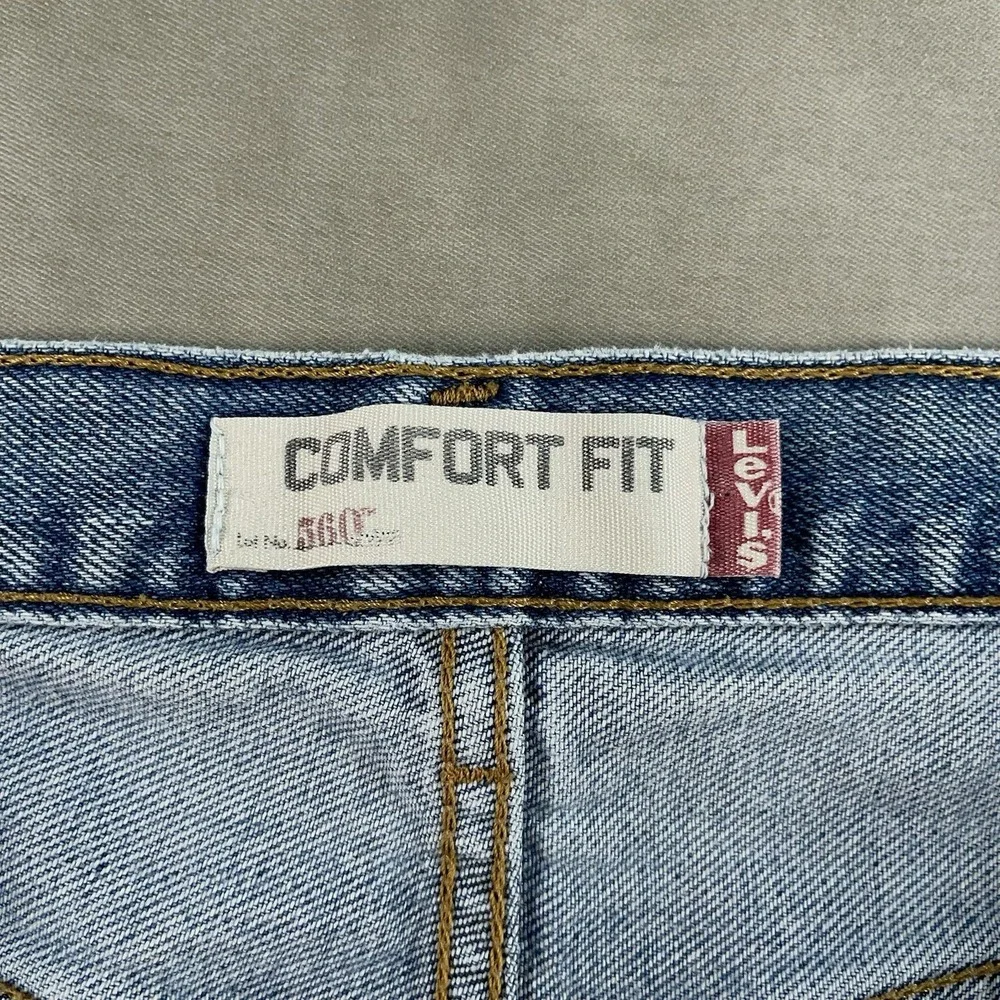 Vintage Levis 560 Jeans Mens 34x30 Comfort Fit Loose Denim Distressed Baggy Y2K